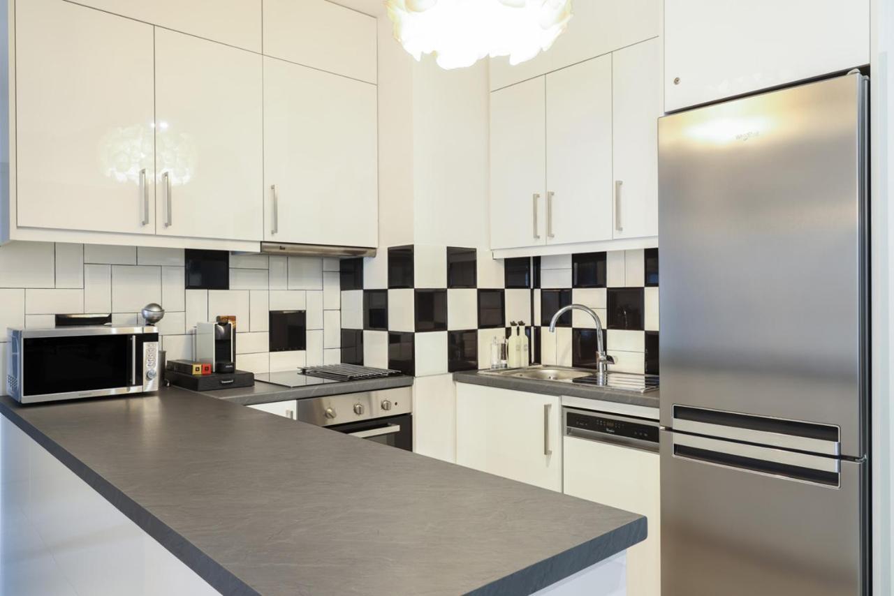Comfort & Relax Apartment In Athens Riviera エクステリア 写真